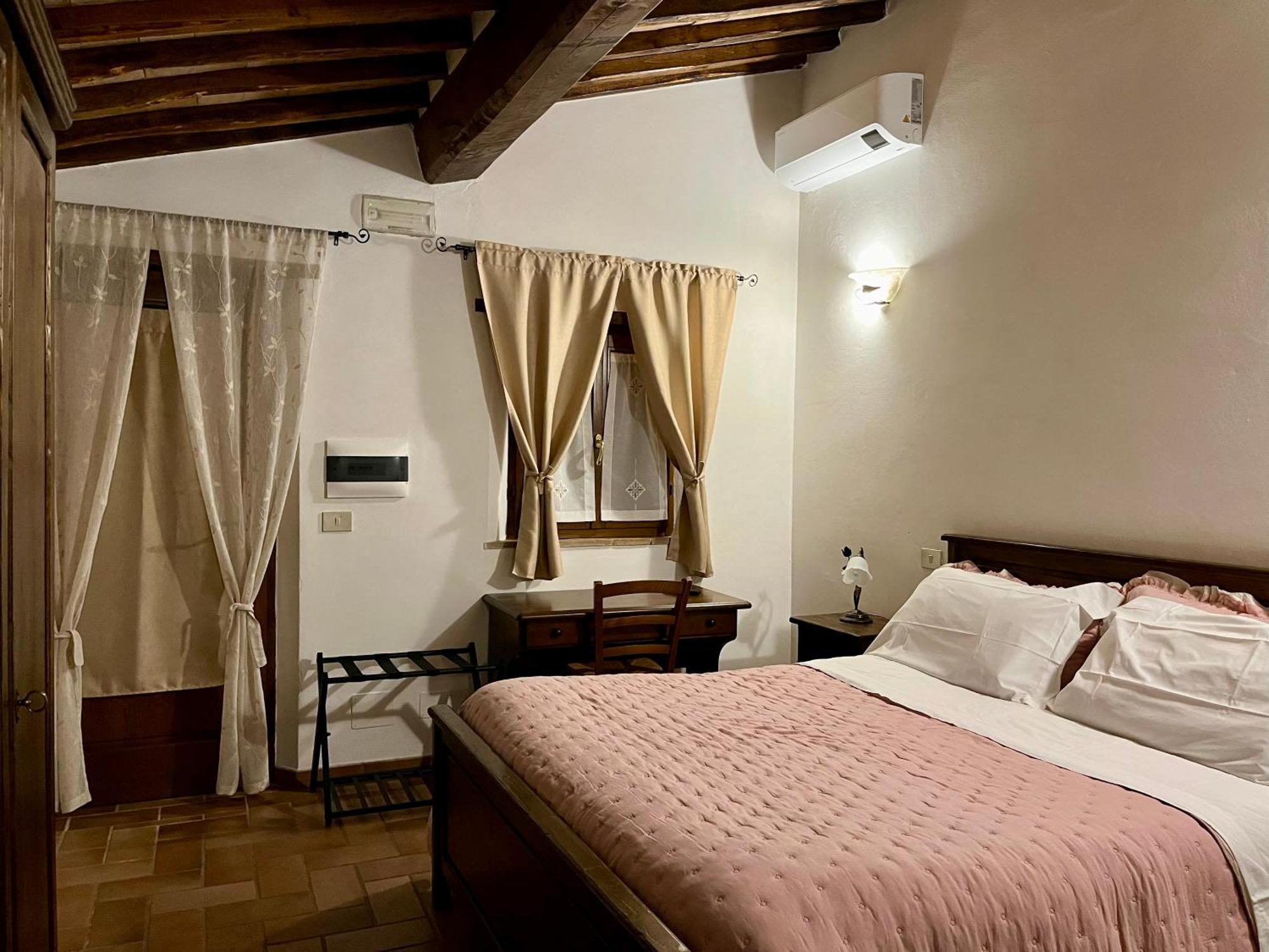 Agriturismo Le Querciole In Val D'Orcia Bagno Vignoni Szoba fotó